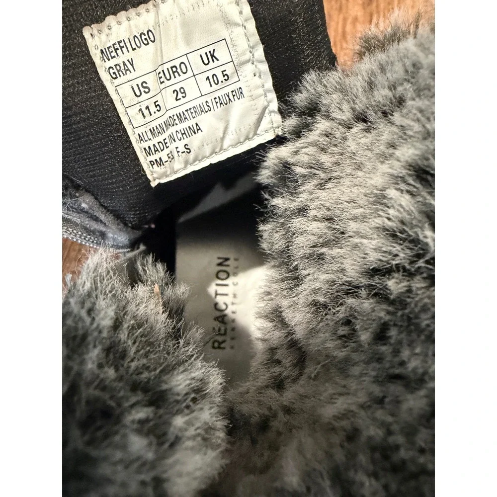 Kids Reaction Kenneth Cole‎ Gray Faux Fur Trim Neffi Logo  Size 11.5